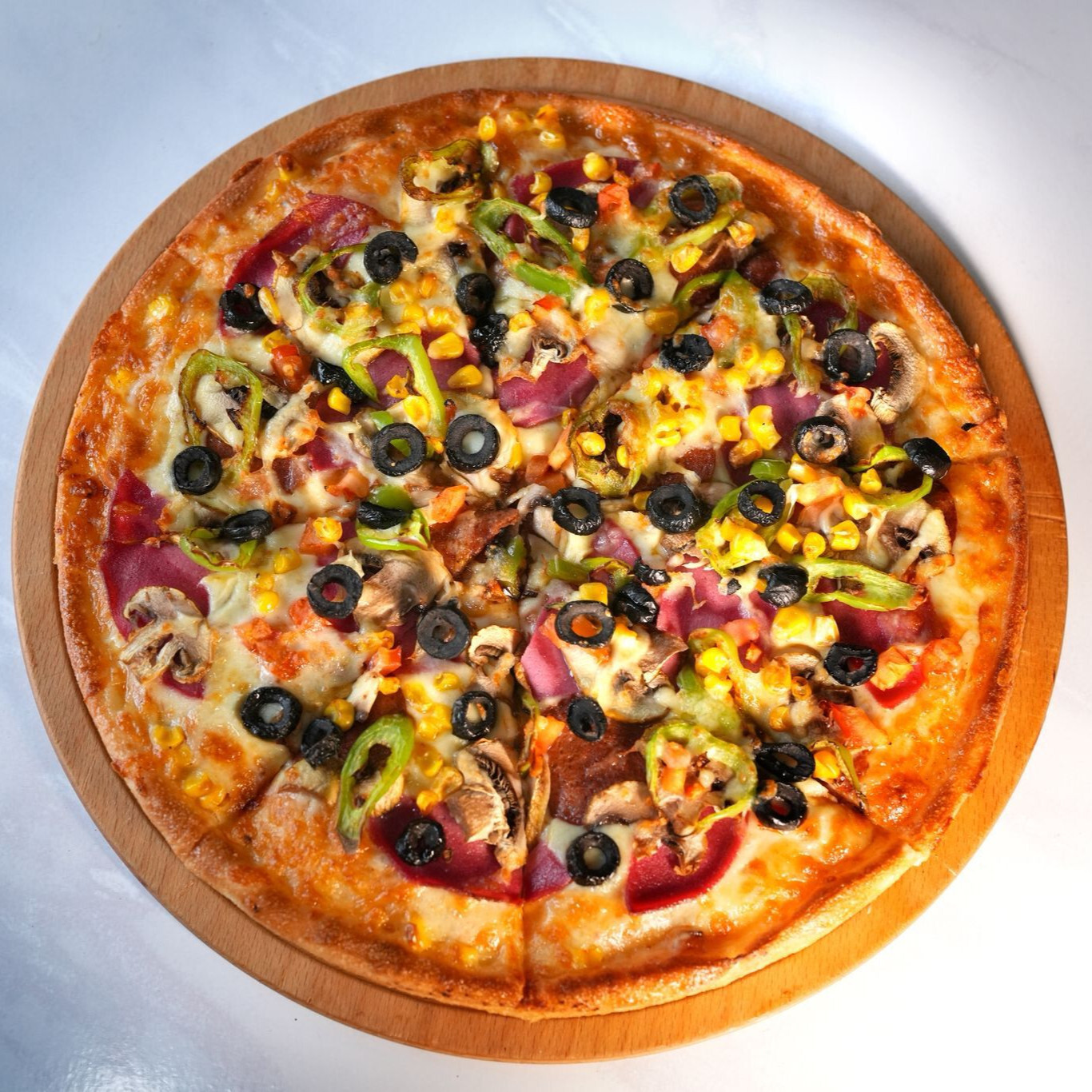 Ekstra Karışık Pizza (En Büyük) Menü
