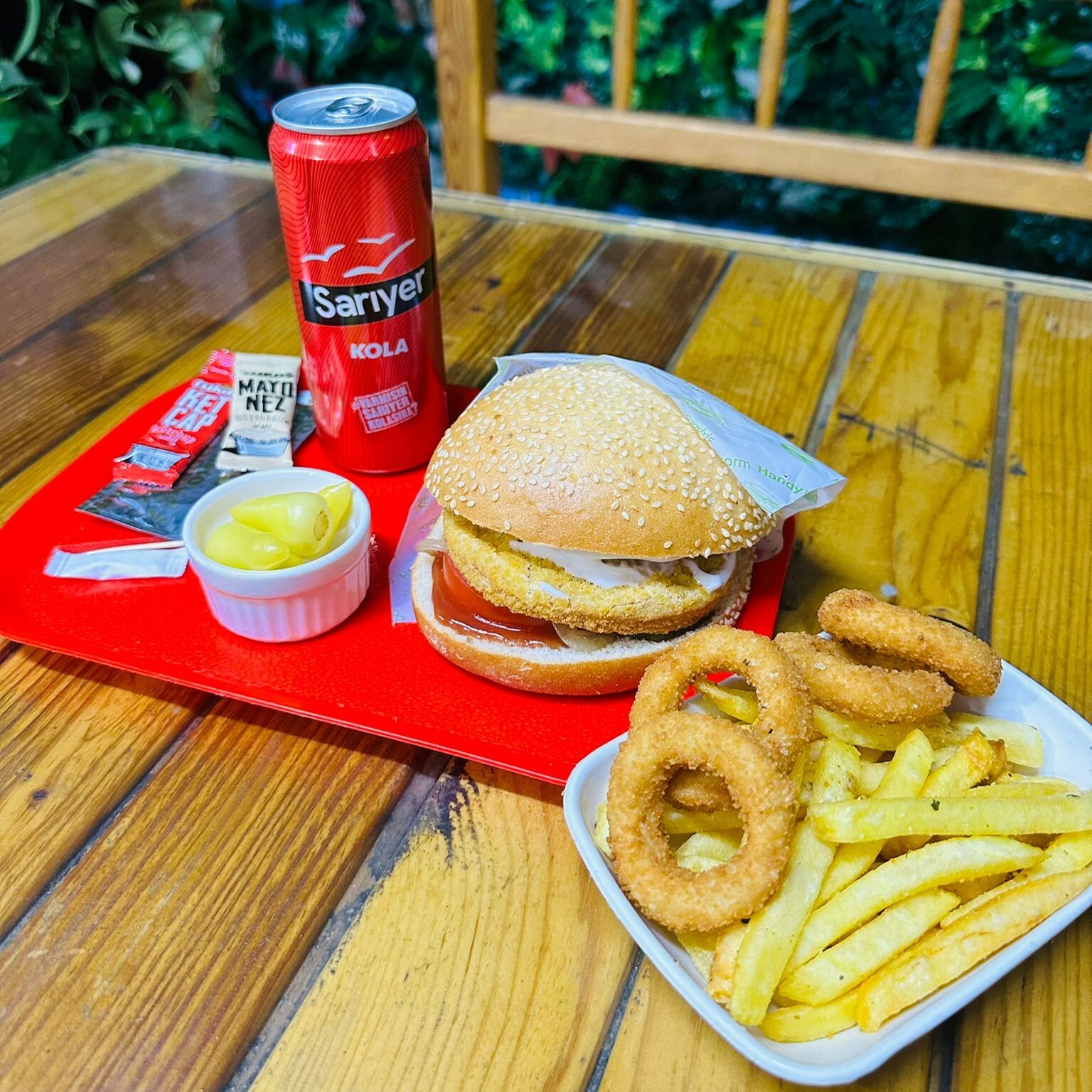 Mega Boy Tavuk Burger Menü