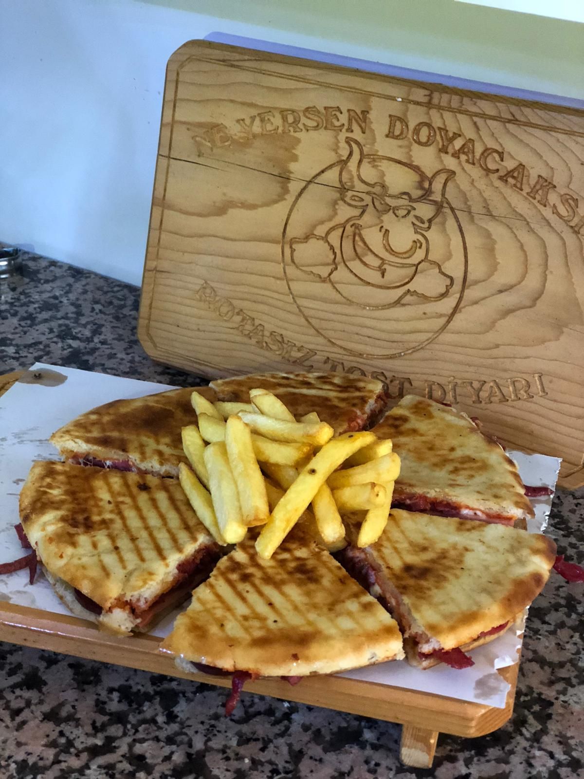 Full Karışık Bazlama Tost