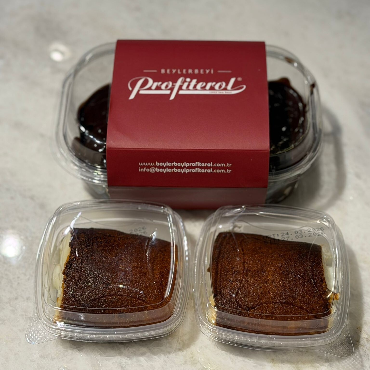 Profiterol 500 Gr ve 2 Adet Kazandibi