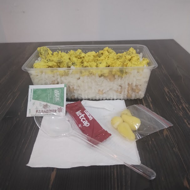 Köri Soslu MANTARLI Tavuk Pilav (150 gr. Köri Soslu Mantarlı Tavuk 450 gr Nohutlu Pilav)