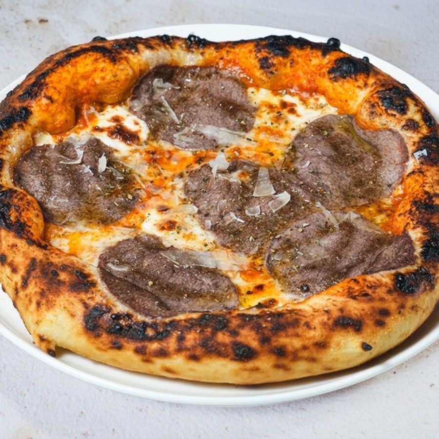 Garlic Steak Pizza
