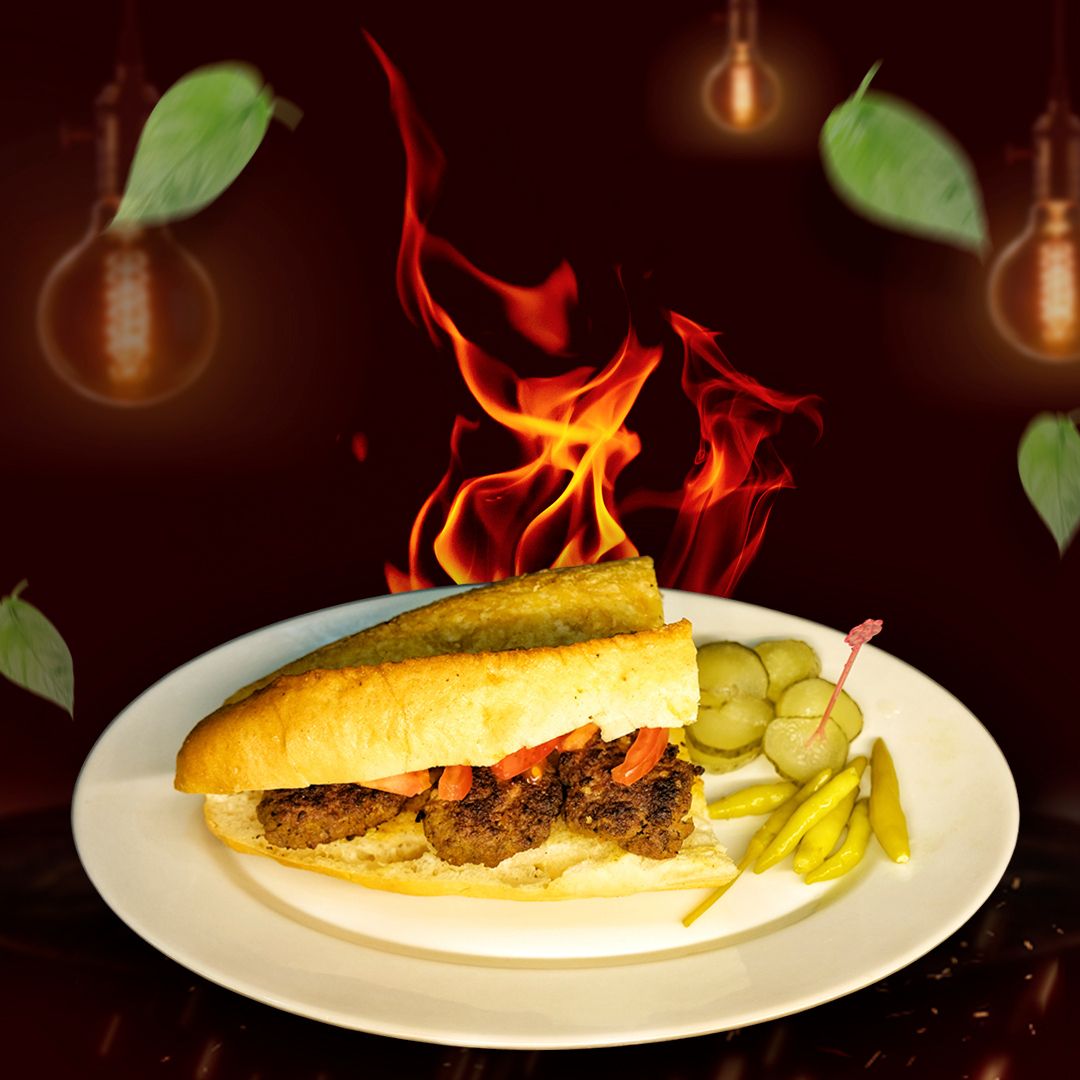 Yarım El Yapımı Köfte Ekmek
