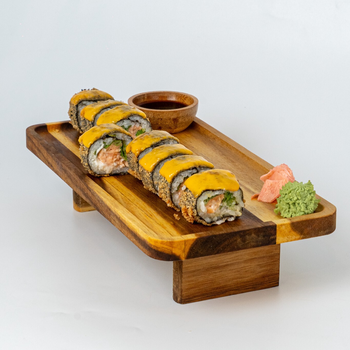 CHEDDAR SALMON 8PCS.