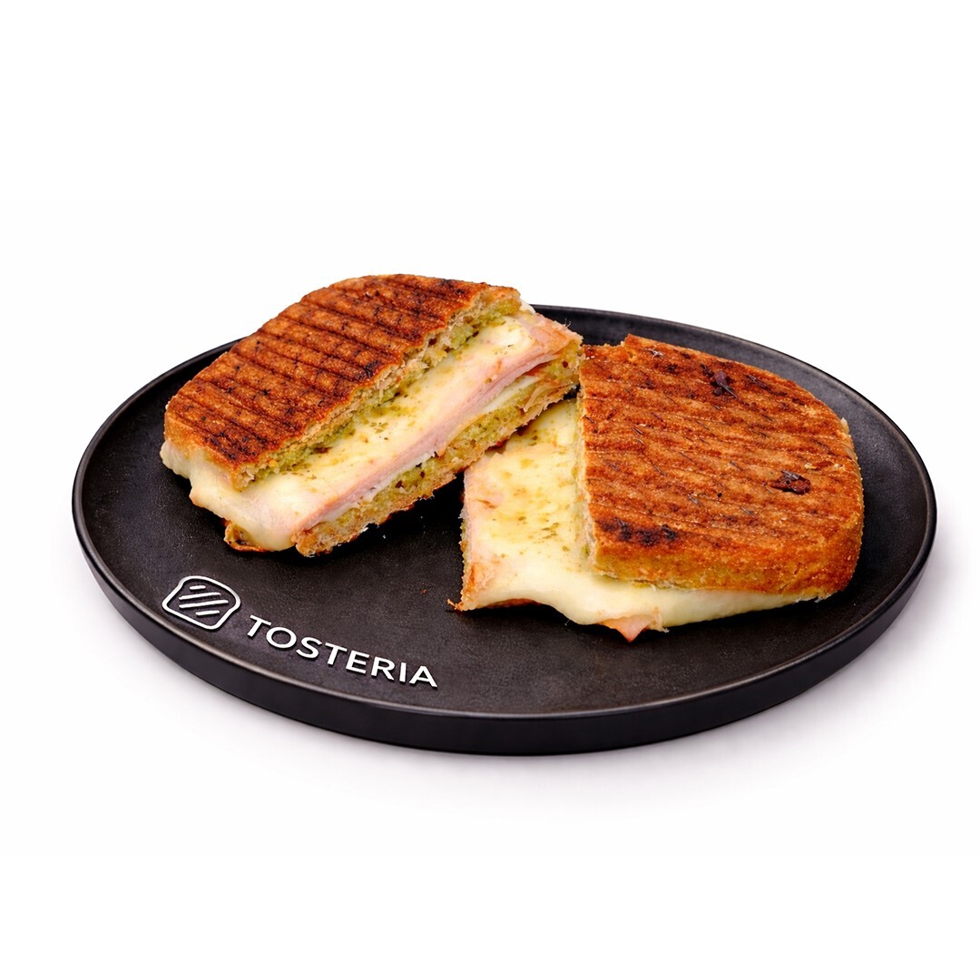 Füme Hindili Pesto Tost