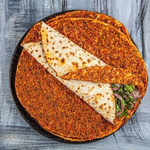 10 Adet İsotlu Lahmacun