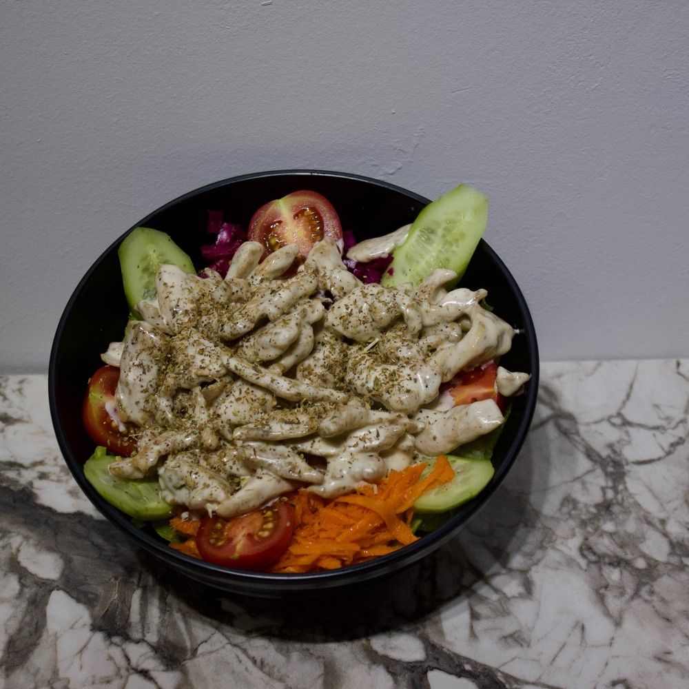 Pestolu Tavuk Salata
