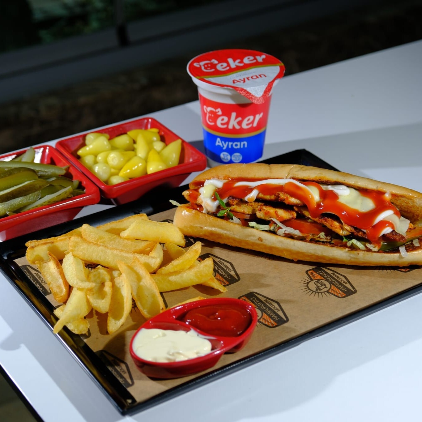 Tavuklu Cheese Sandviç Menü