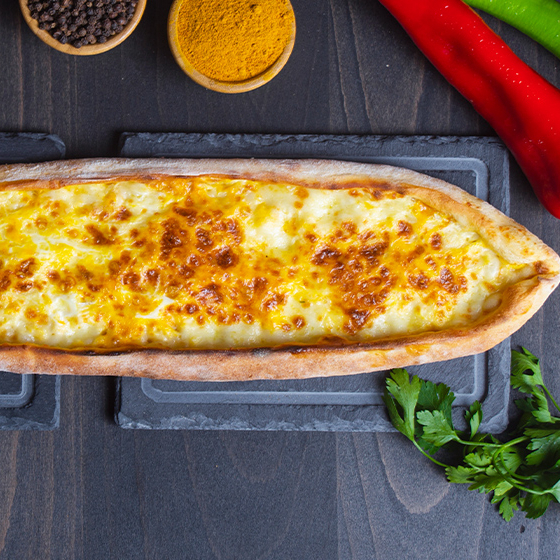 Kaşarlı Yumurtalı Pide