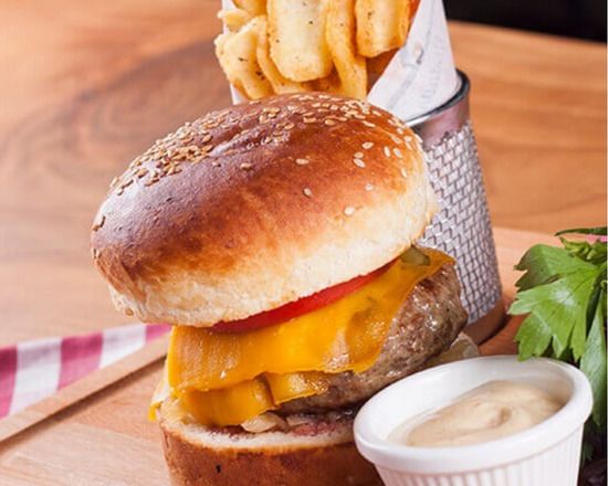 Cheeseburger Menü