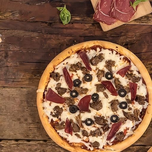 Kavurmalı Pastırmalı Pizza
