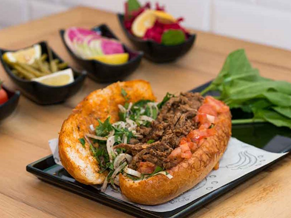 Eriyen Cheddarlı Ekmek Arası Et Tantuni