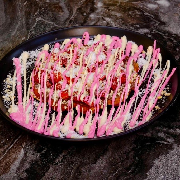 Çilek Şöleni Waffle