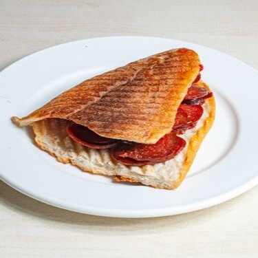 Sucuklu Tost
