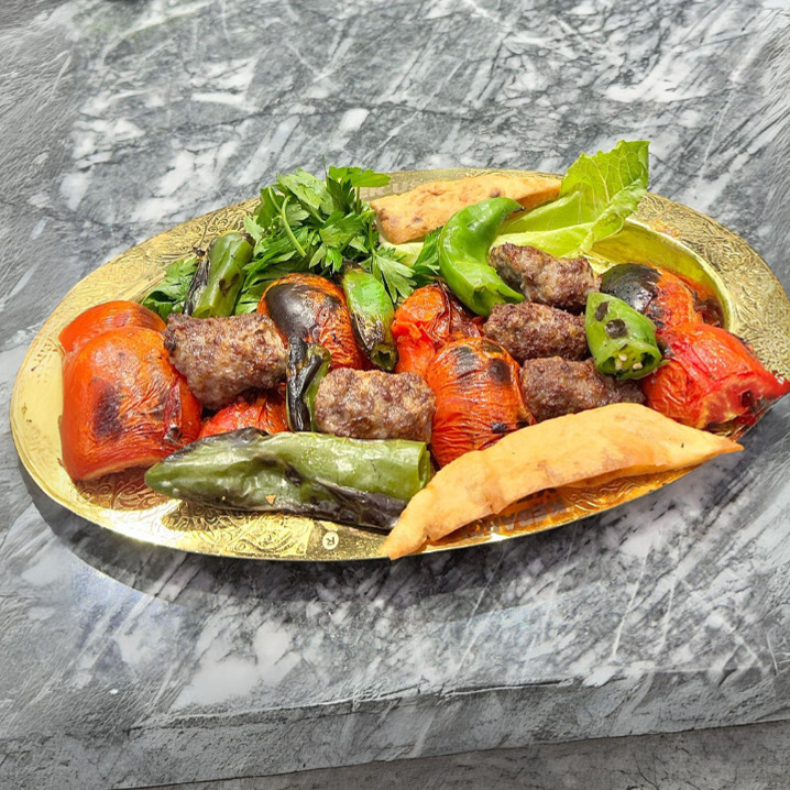 Domatesli Kebap