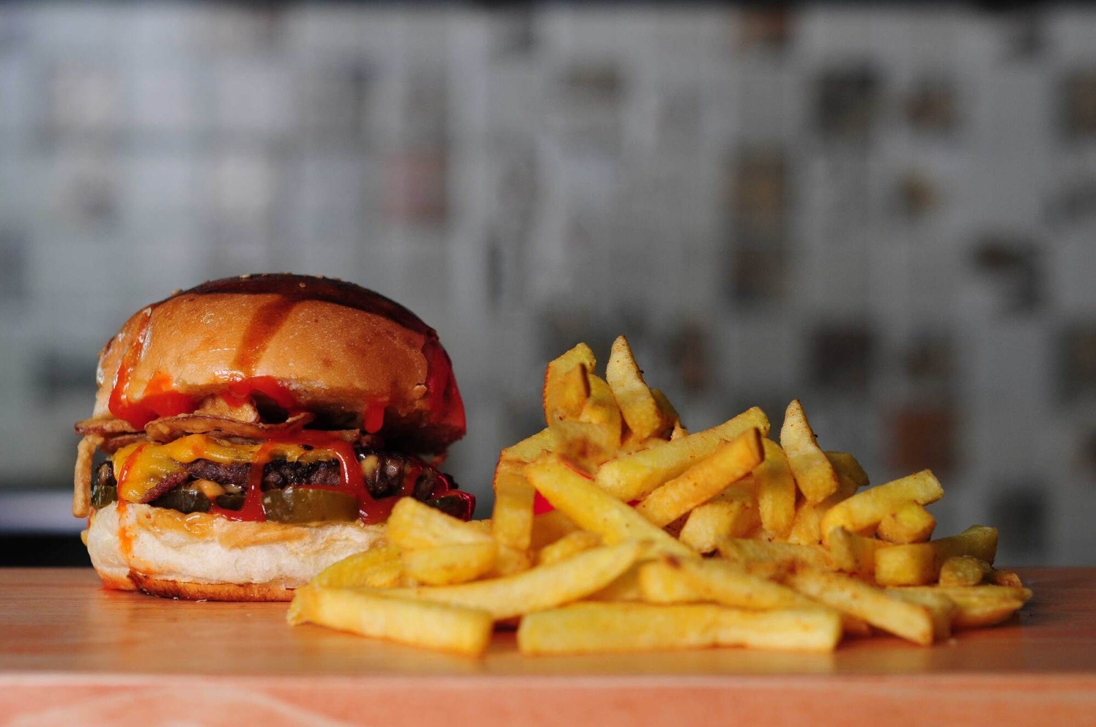 Acılı Burger + Patates