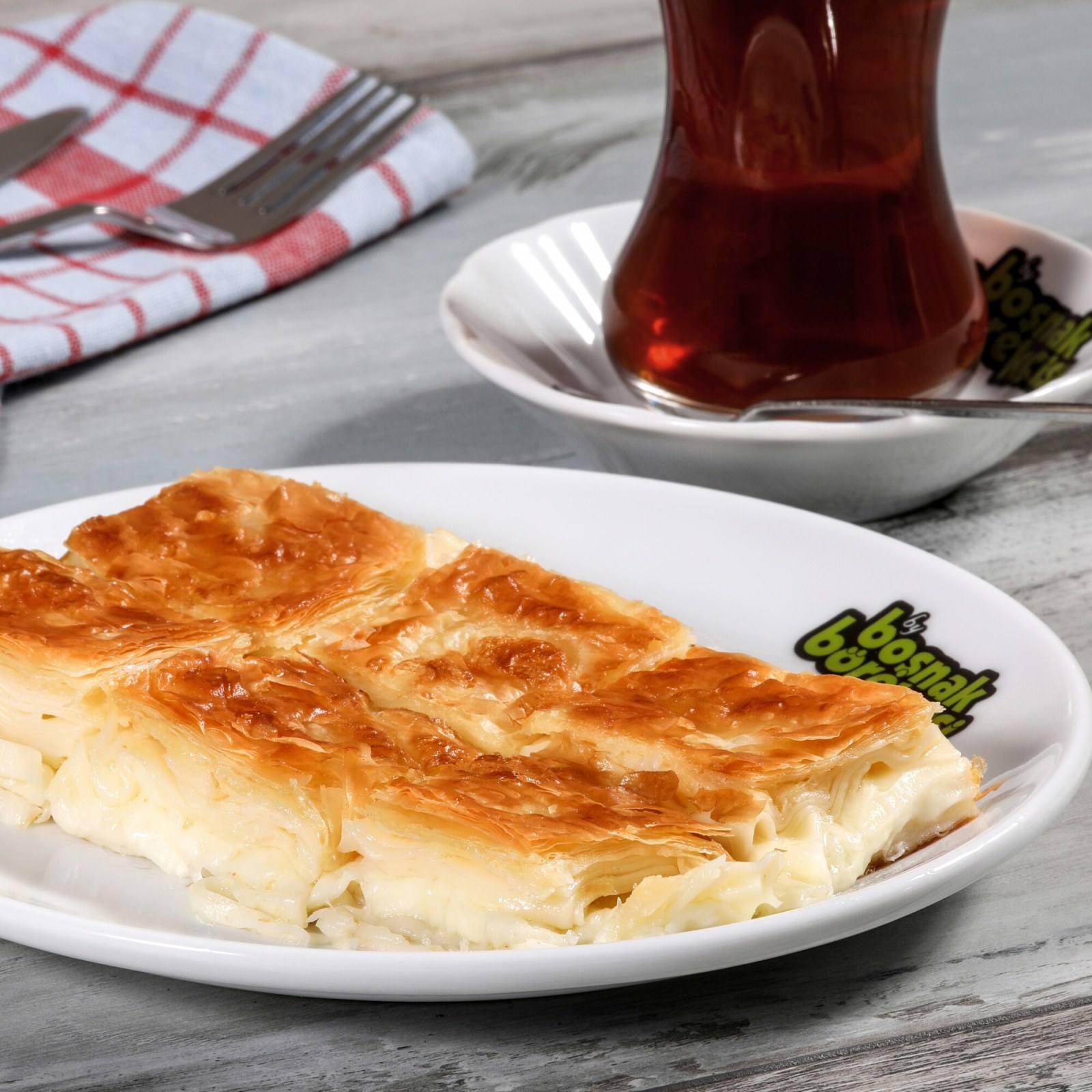 Kaşarlı Su Böreği (250 gr)