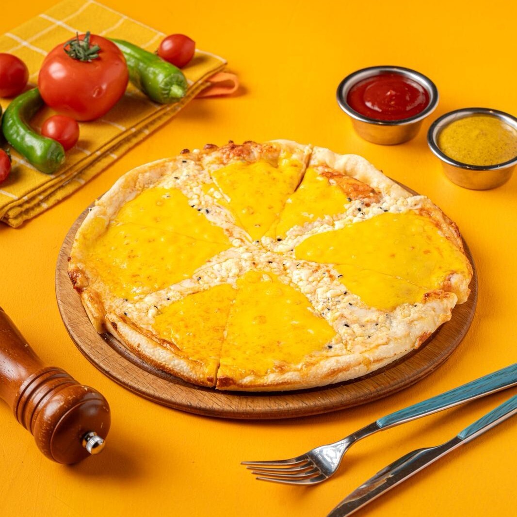 3 Peynirli Pizza