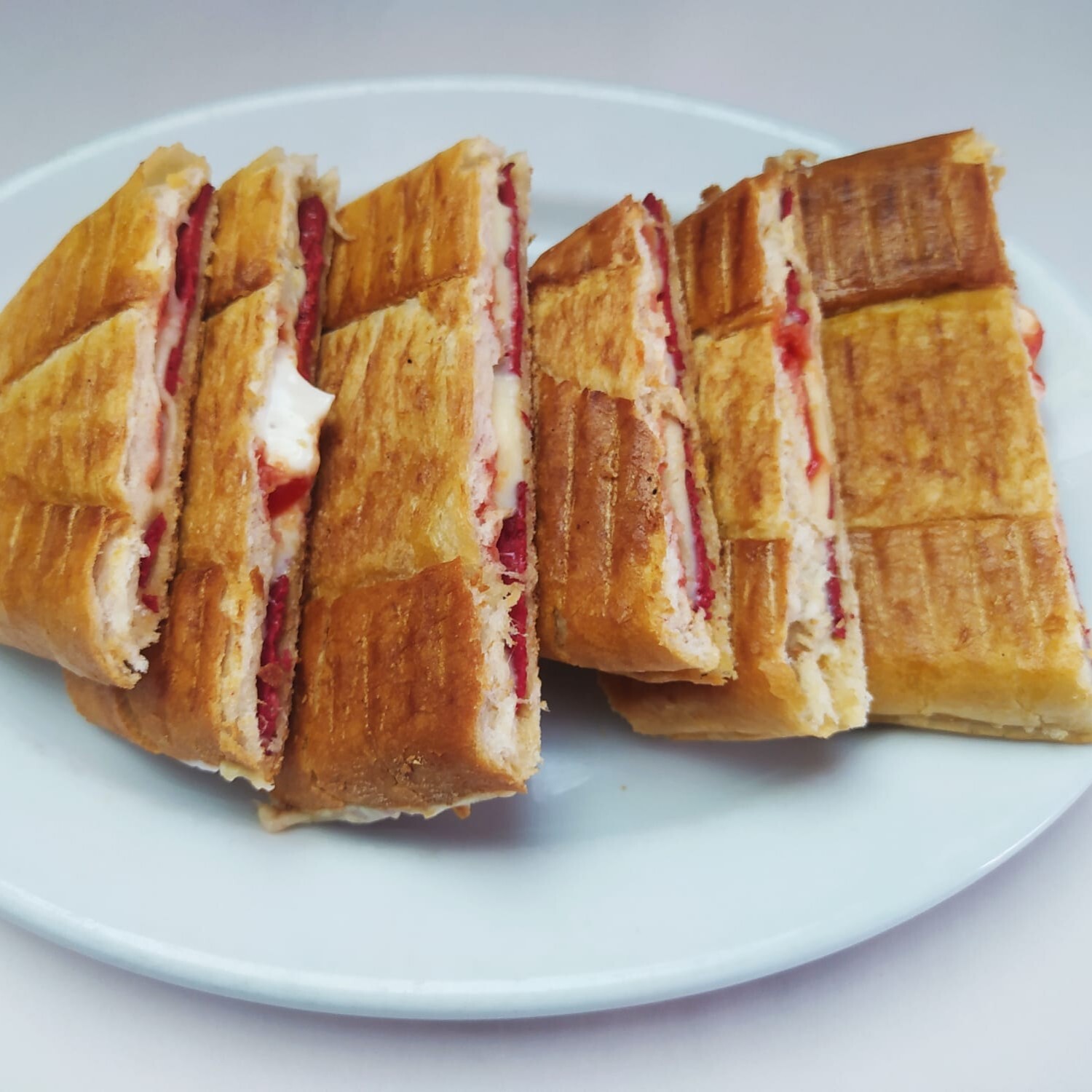 Bütün Ekmek Karışık Tost