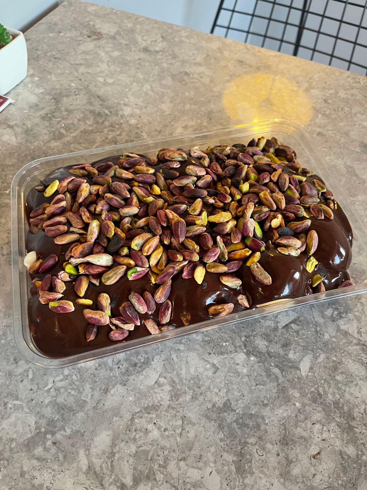 Fıstıklı Profiterol ( 1 kg )