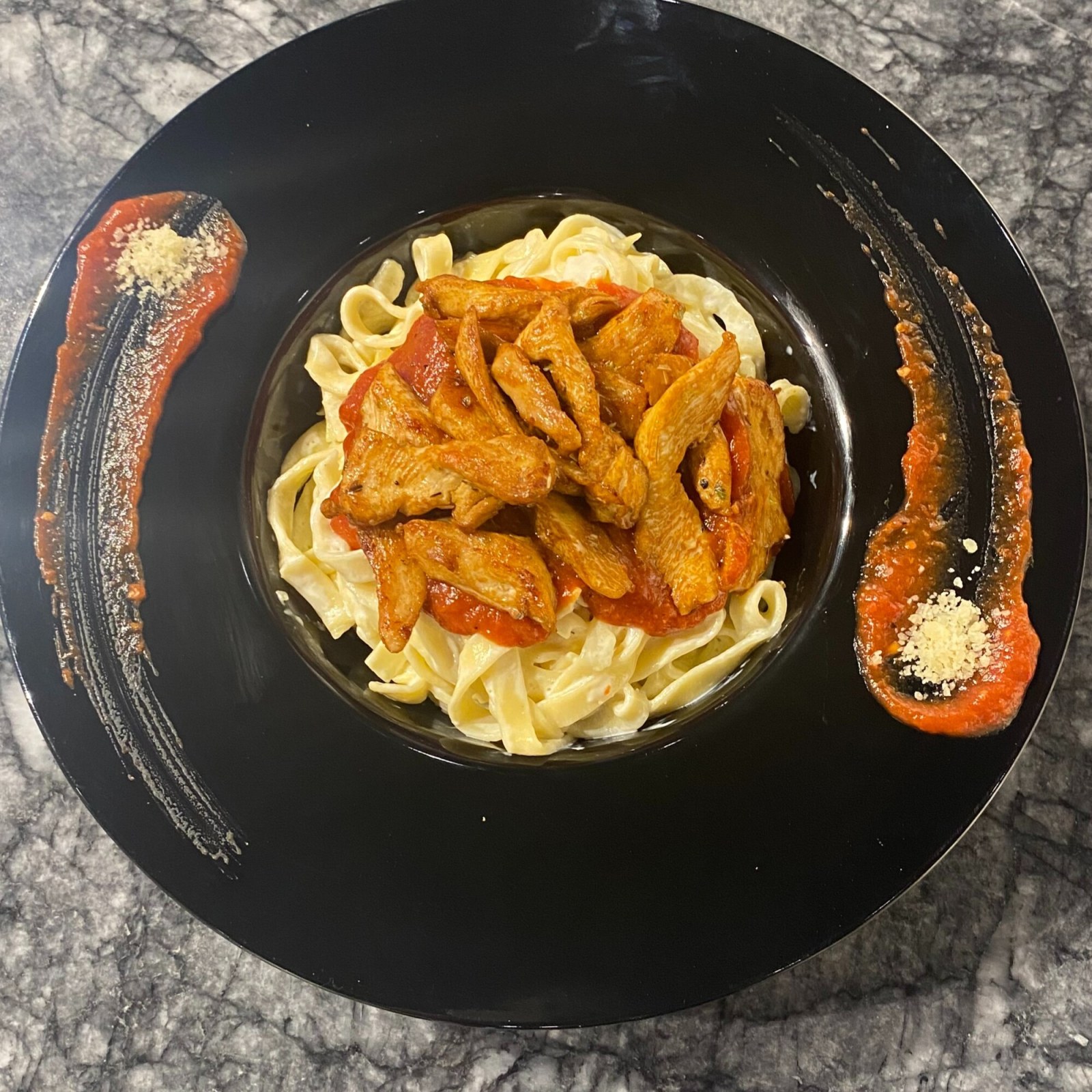 Hot Alfredo Soslu Fettucini Makarna