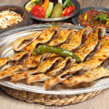 Kapalı Dönerli Pide (İmza)