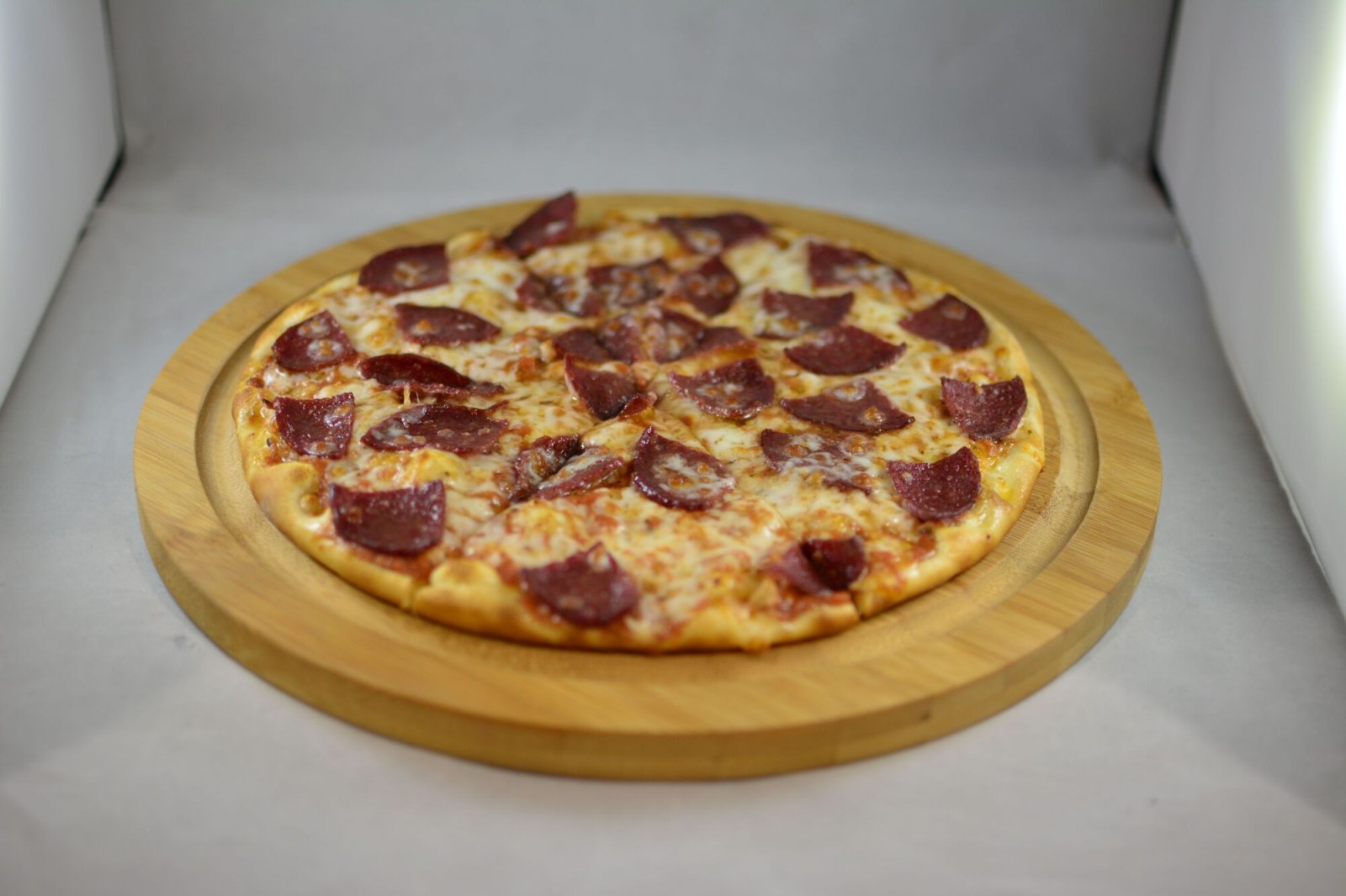 Gurme Sucuklu Pizza (4 Kişilik)