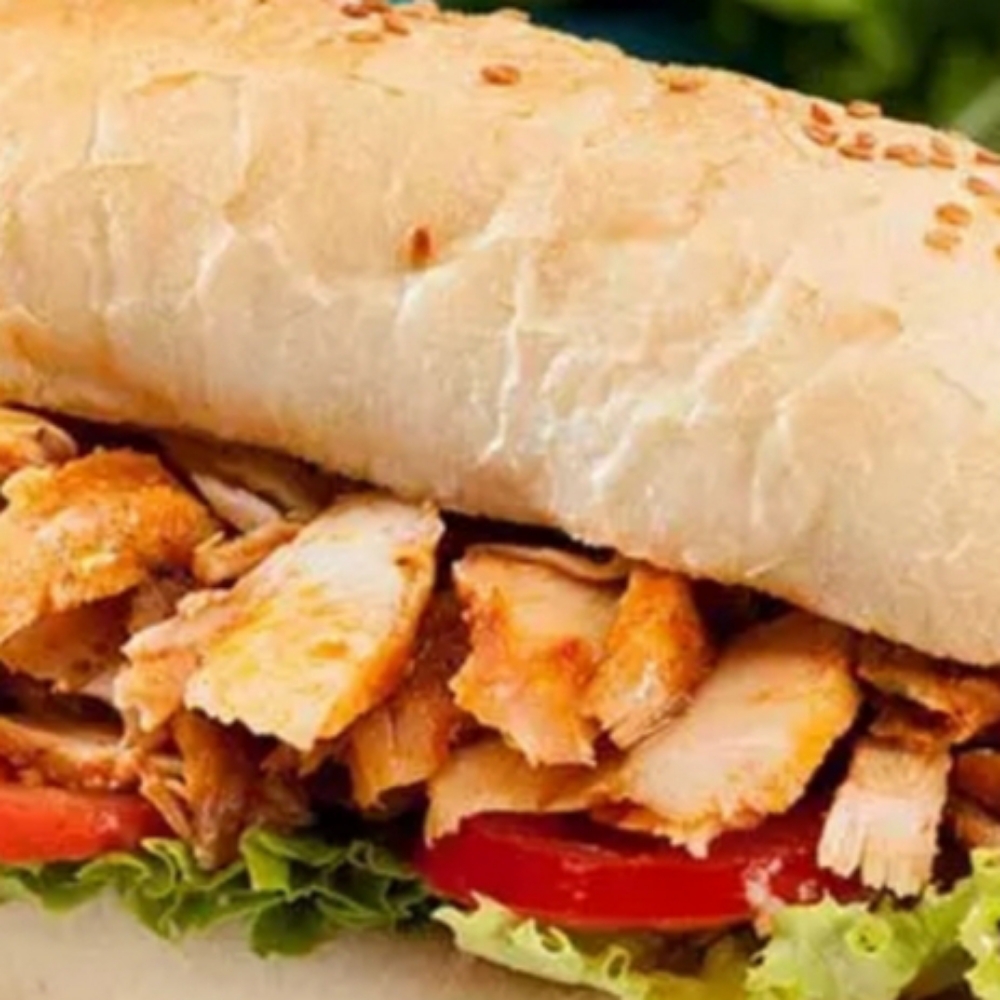 Yarım ekmek arası tavuk döner