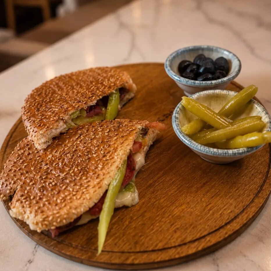 Ayvalık Tost