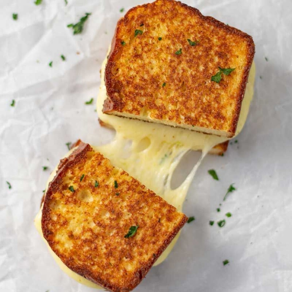 Kaşarlı Bazlama Tost
