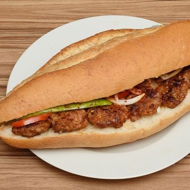 Tam Ekmek Köfte + Ayran (175 ml)