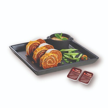Sade Roll (100 gr). Çiğ Köfte ( (8 Adet) + (2 Adet) Sos