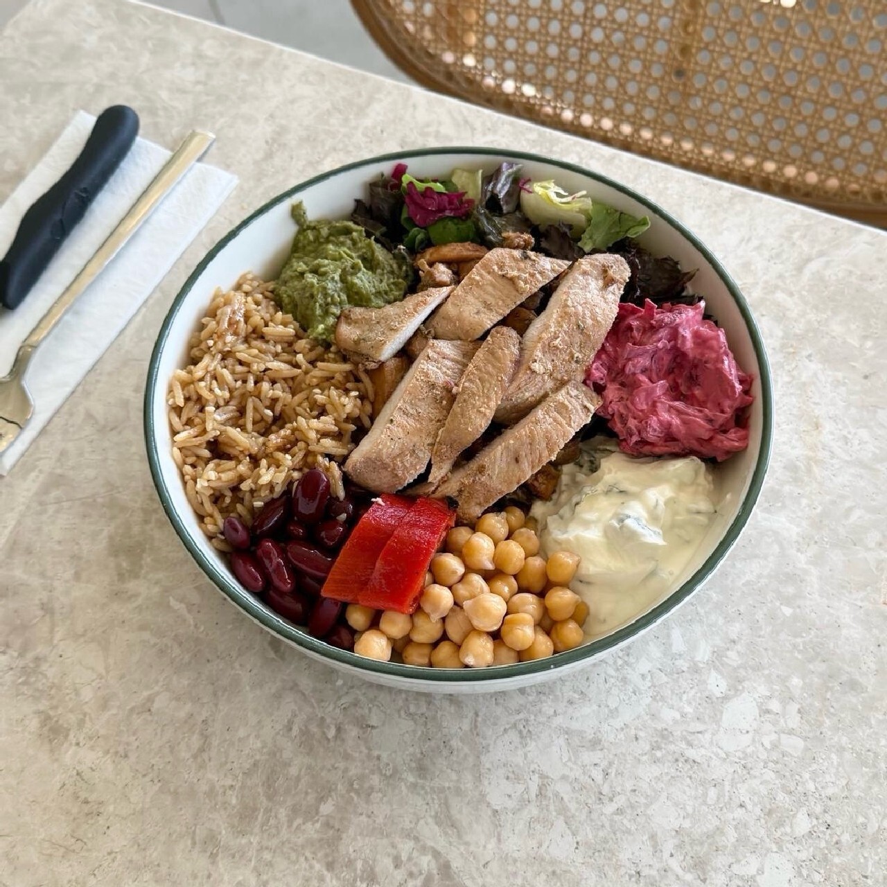 Tavuk Bowl (Salata)
