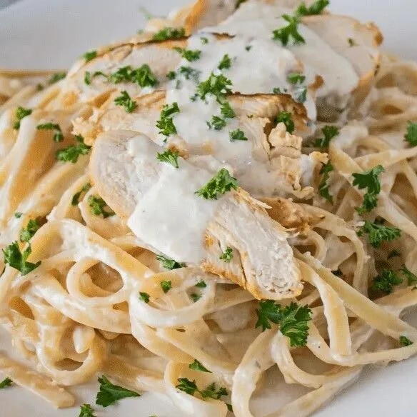Fettuccine Tavuk