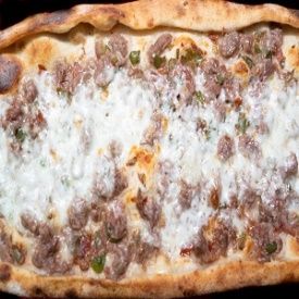 Odun Ateşinde Kuşbaşılı Kaşarlı Pide