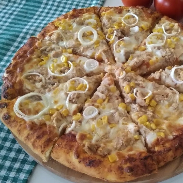 Ton Balıklı Pizza (Büyük Boy)