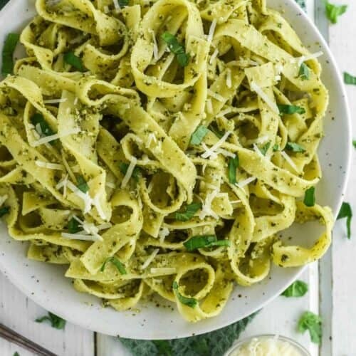 Pesto Soslu Fettuccine
