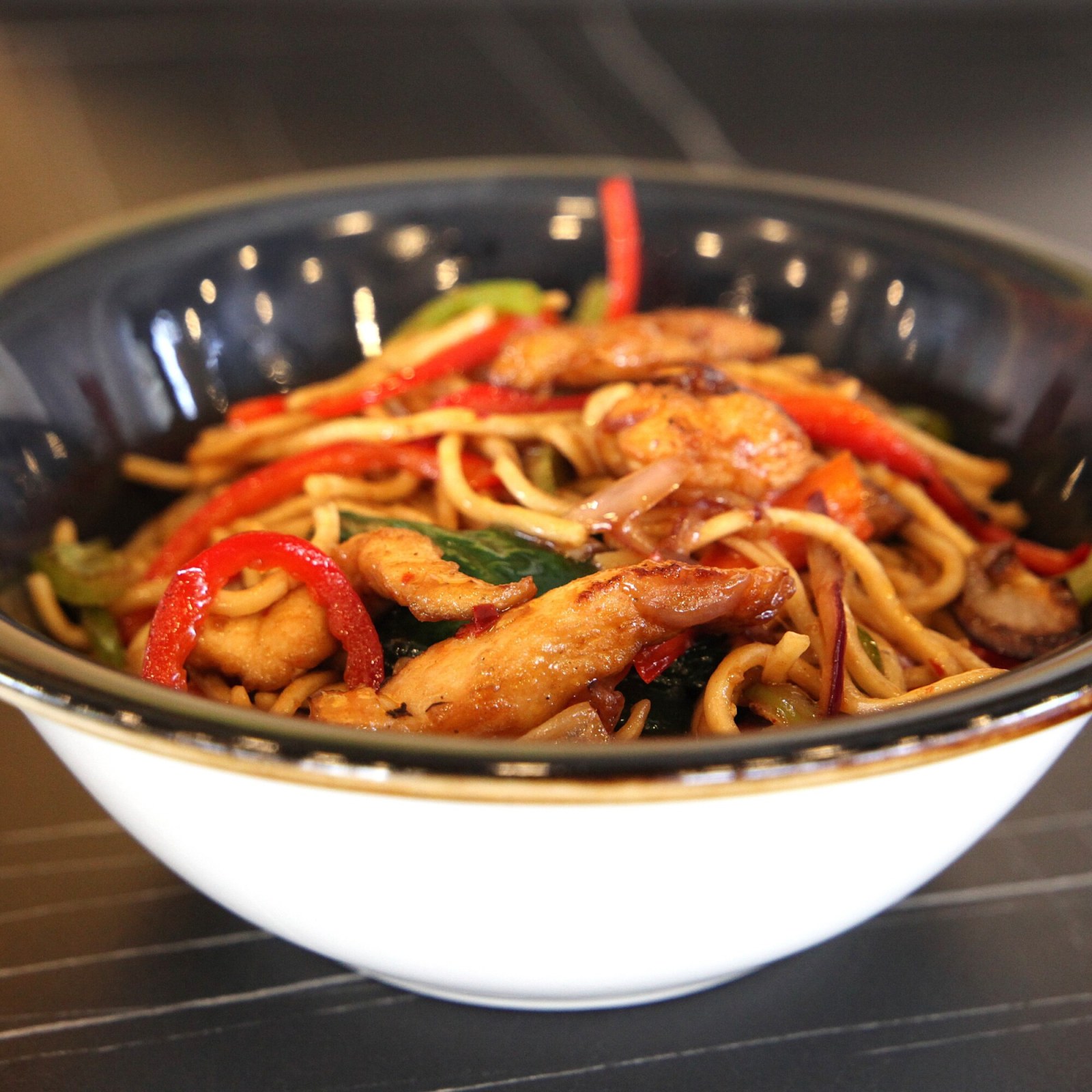 Soba Tavuklu Noodle (Soba Chicken Noodles)