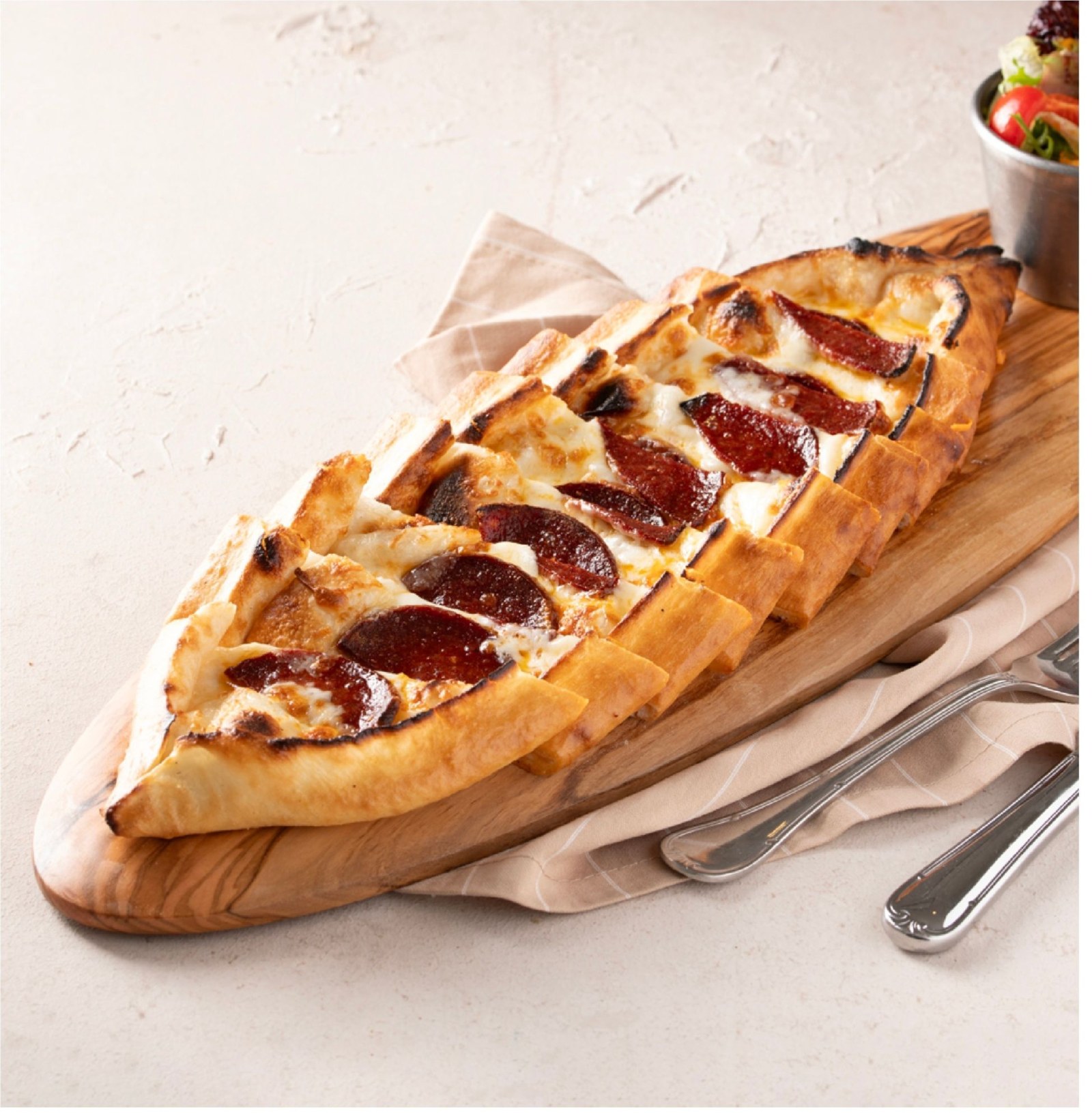 Tatlıses Özel Sucuklu Kaşarlı Pide