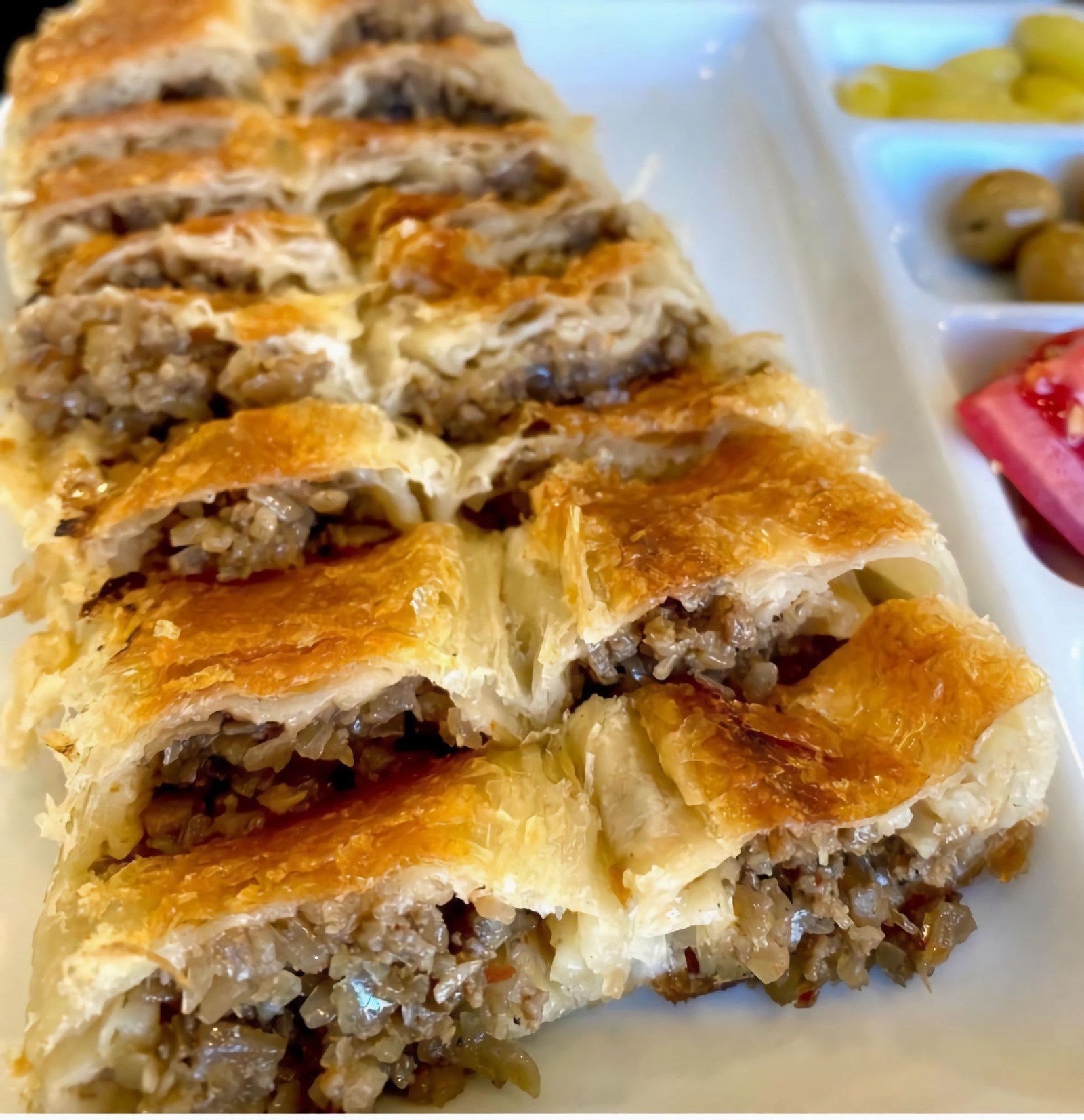Kıymalı Kol Böreği