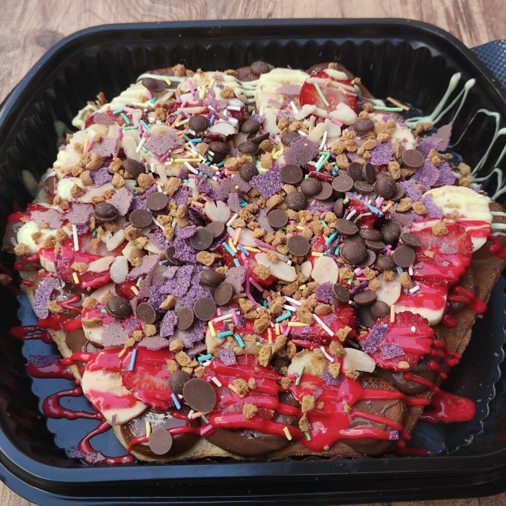 Klasik Bubble Waffle (Muz - Çilek)