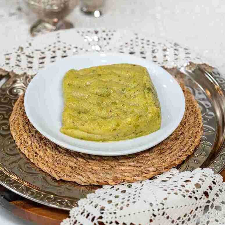 Fırınlanmamış Antep Fıstıklı Peynir Helvası (1 Kg)