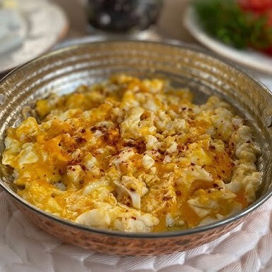 Sahanda Yumurta