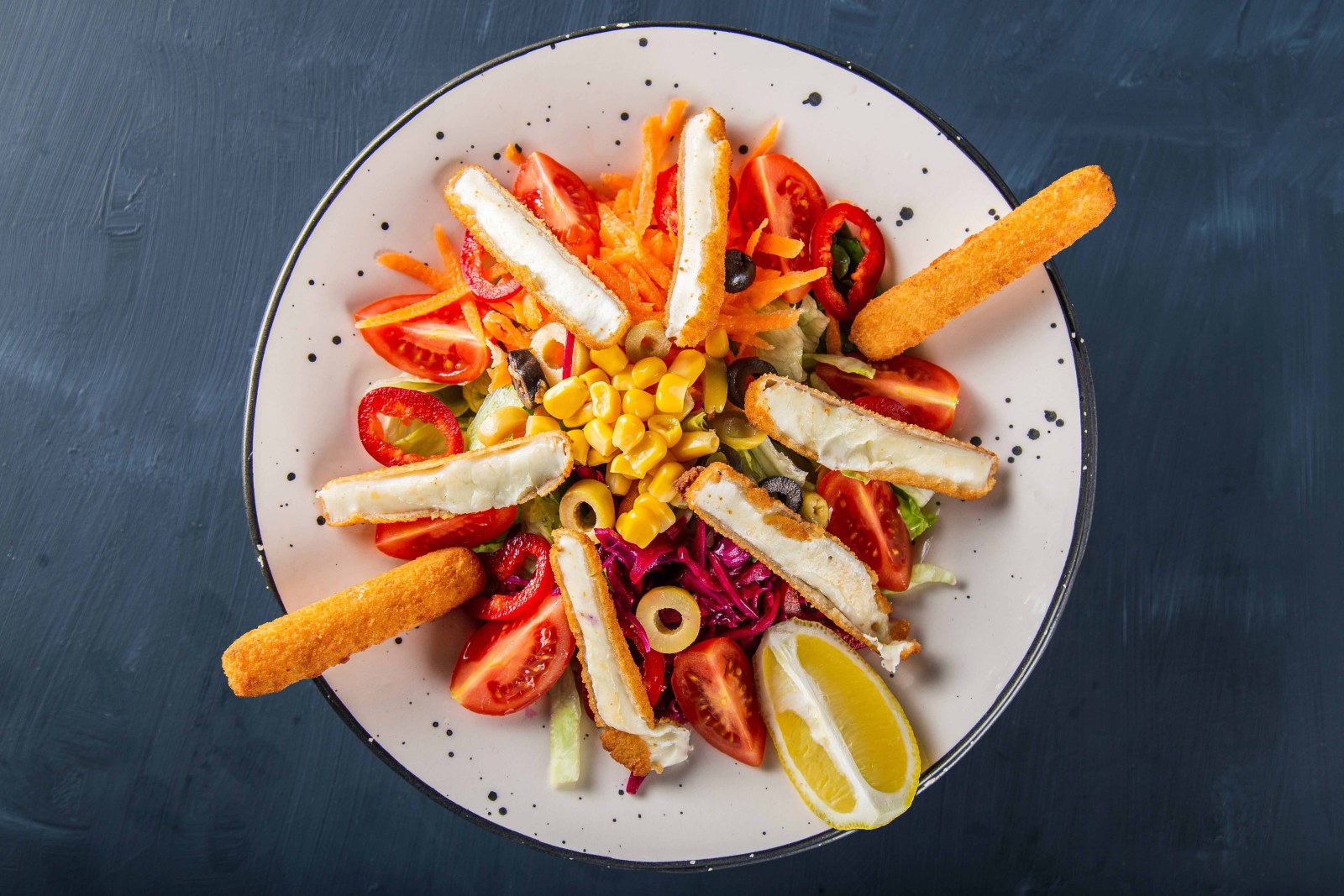 Çıtır Mozzarella Peynirli Salata