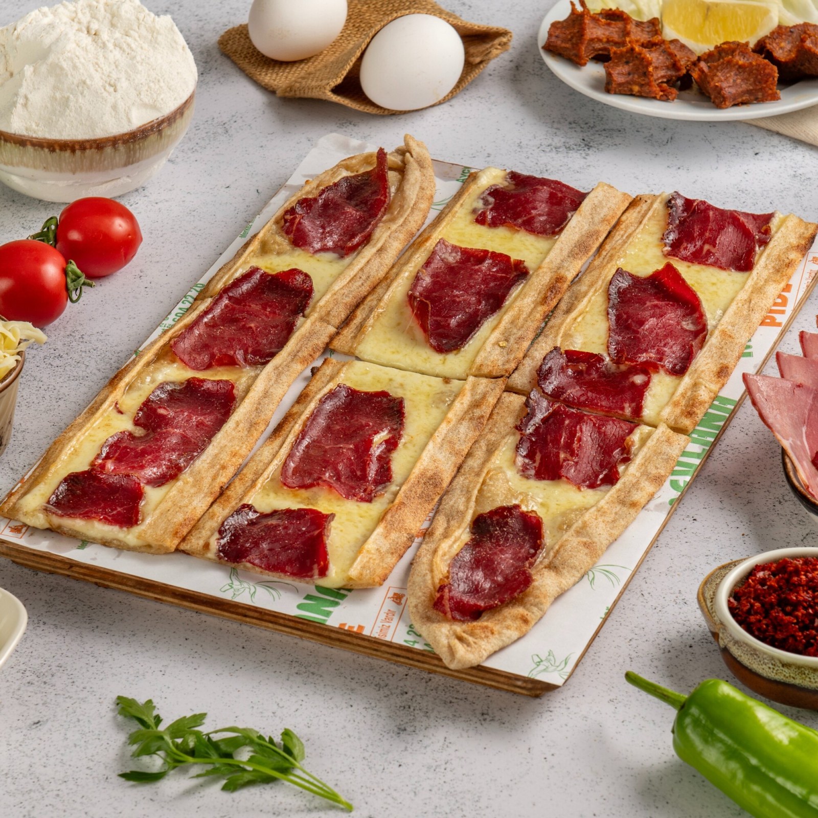 Pastırmalı Kaşarlı Pide