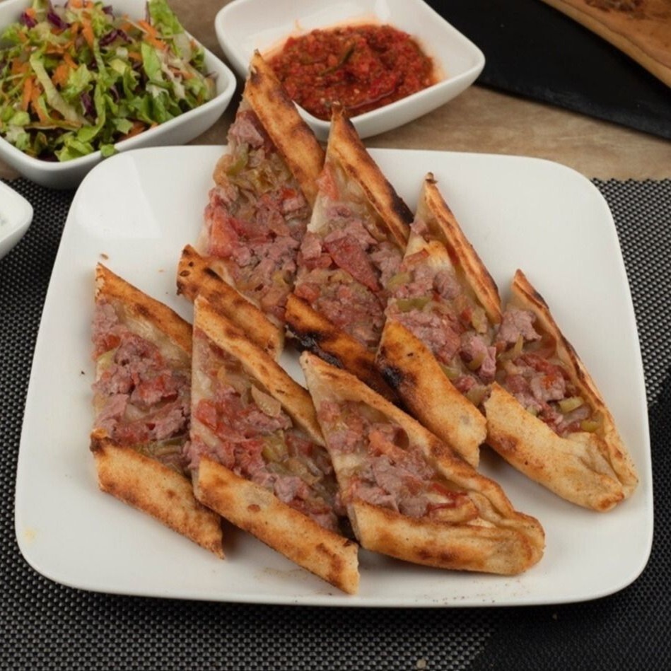 Kuşbaşılı Pide