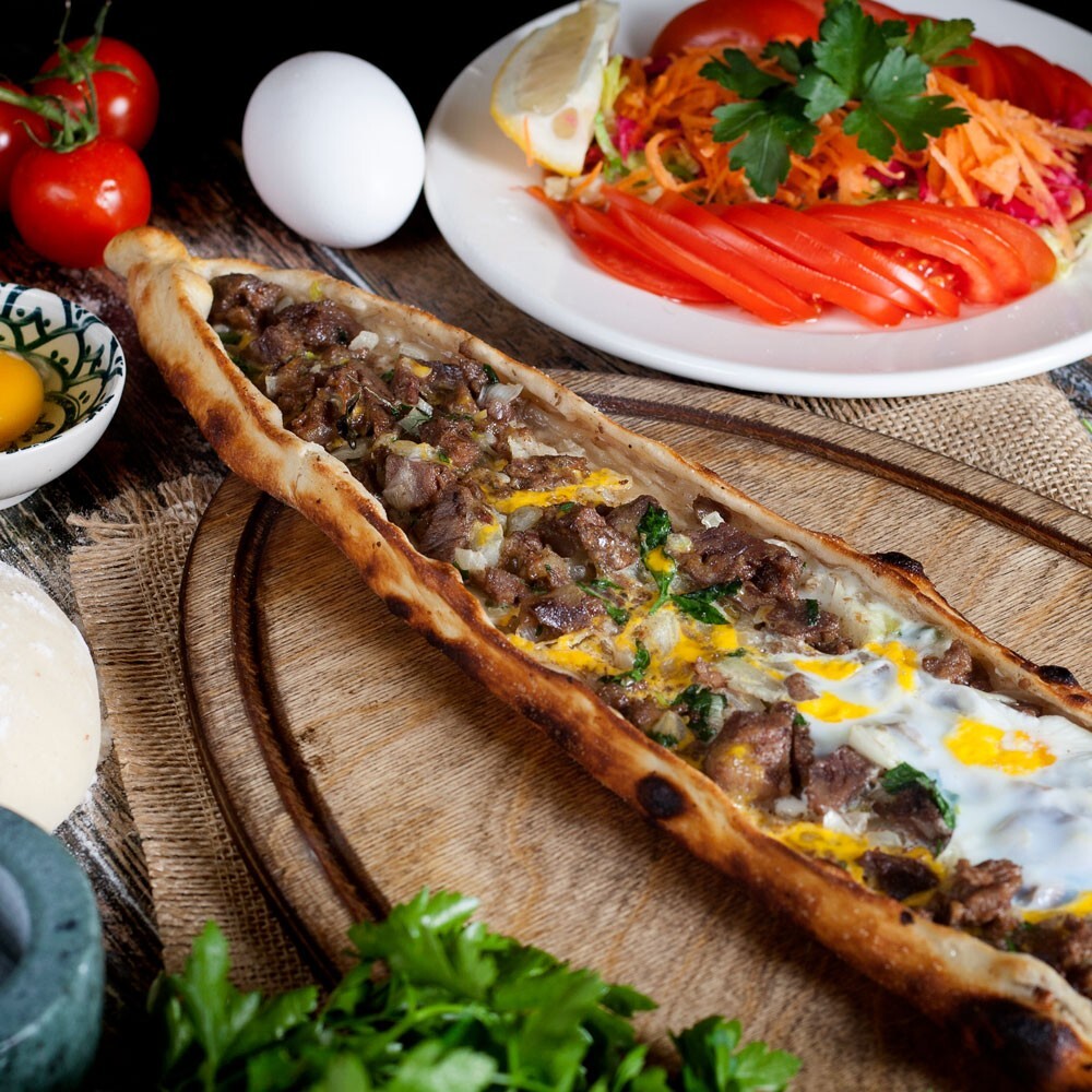 Kavurma Yumurtalı Pide