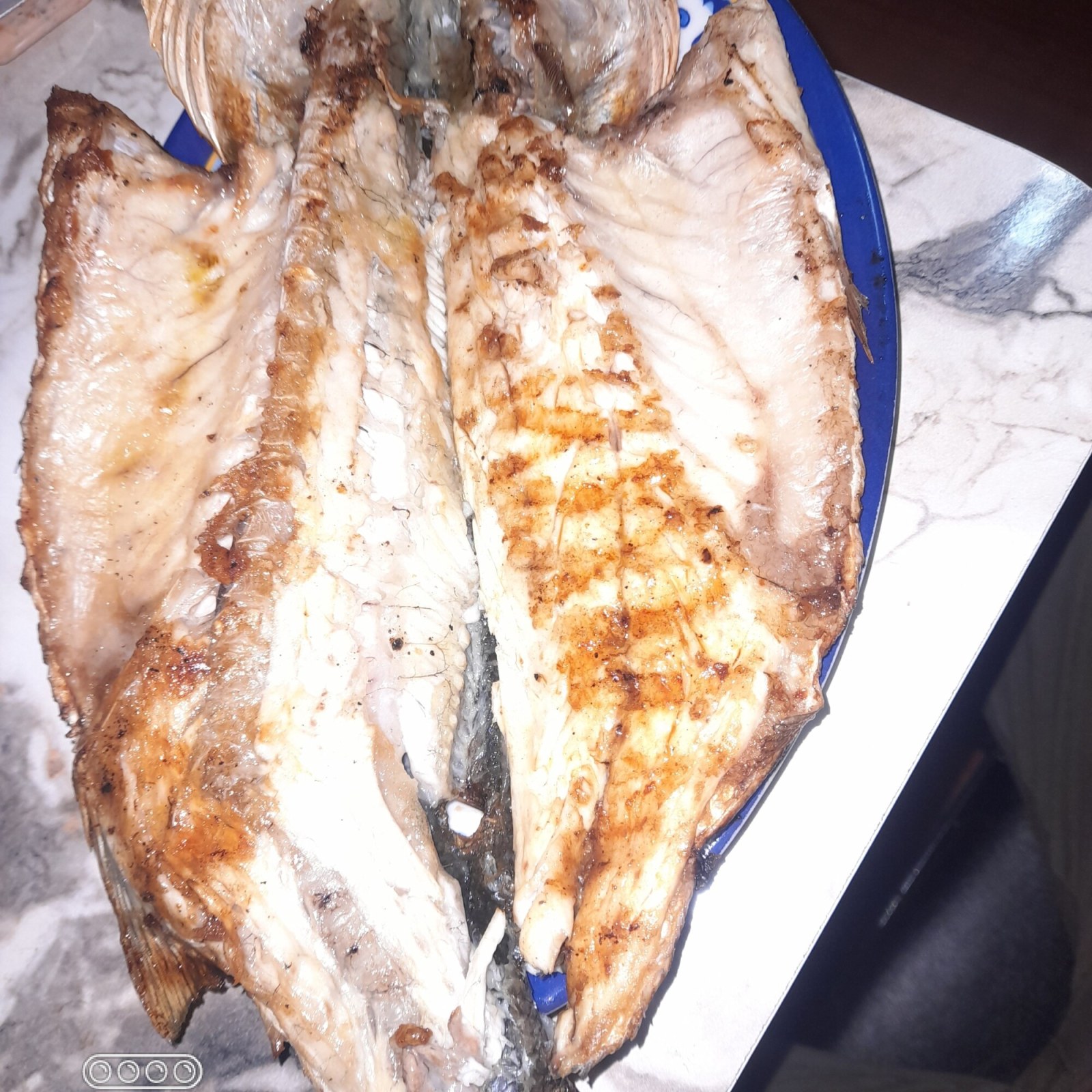 Deniz Levrek 500 Gr 1 Salata 1 Ekmek