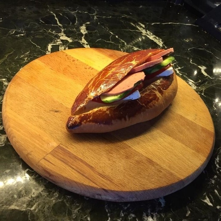 Kaşarlı Salamlı Sandviç