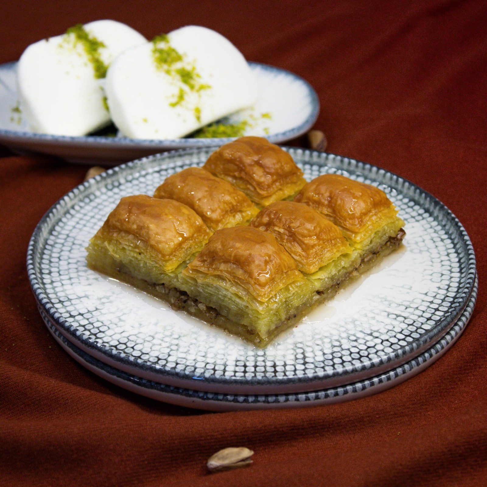 Cevizli Baklava (1 kg) & Maraş Dondurması (500 g)